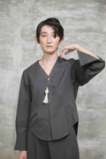 The V neck shirts / Cotton Linen Twill / Charcoal