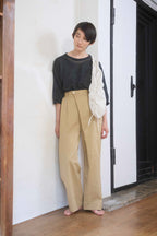 The 2tuck wrap straight wide trousers / Cotton Linen twill / Beige