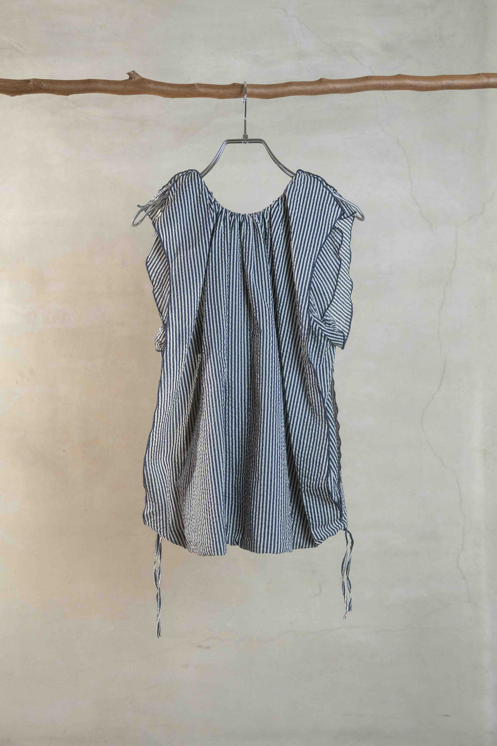 The butterfly sleeve top / ivory x navy stripe