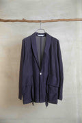 The essential line -The tailored shirt jacket / dahlia purple