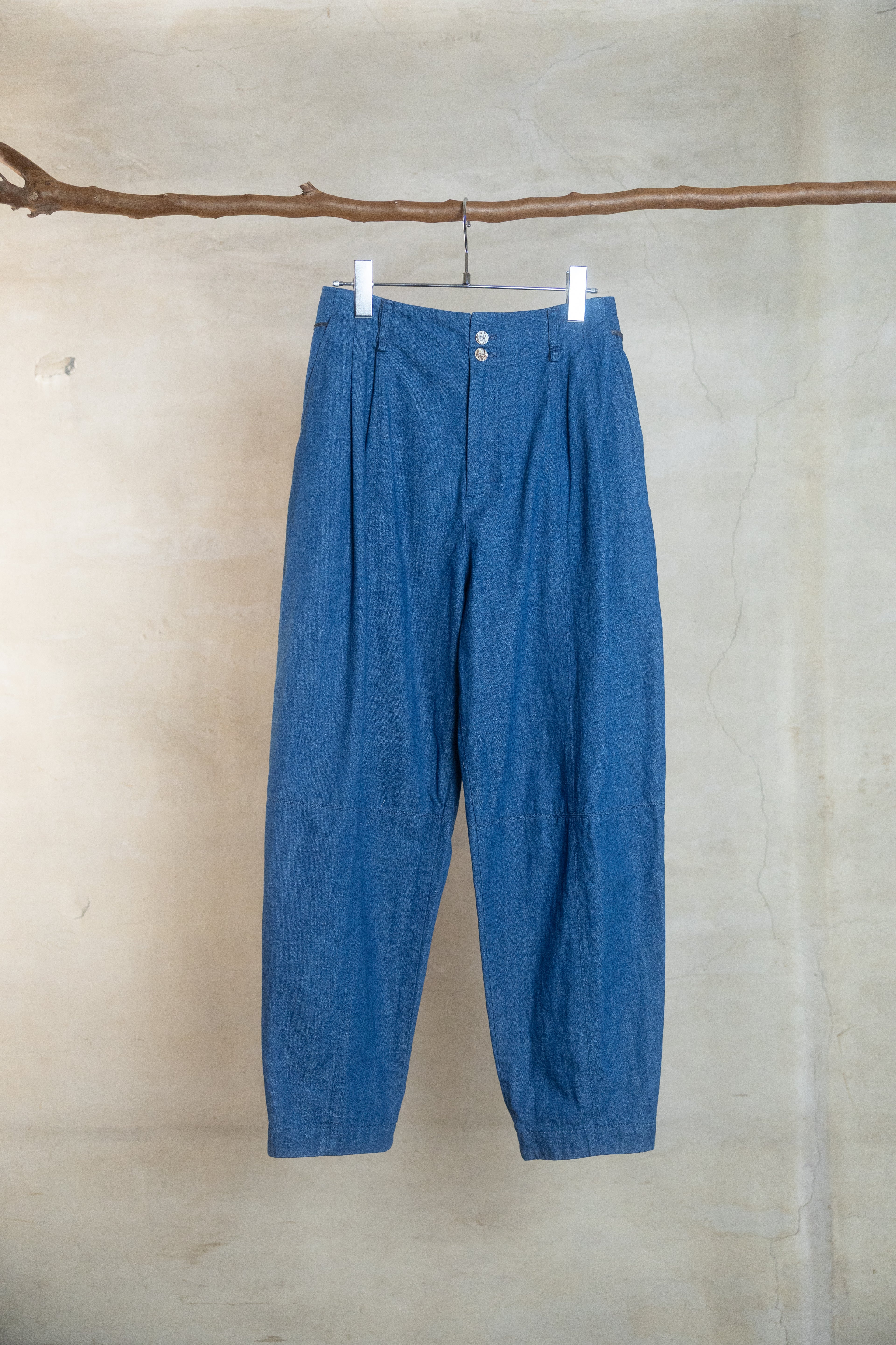 The barrel work trousers / denim