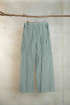 willow green 3タックワイドパンツ ウィローグリーン コットンシルク 日本製 AS YET UNNAMED.
