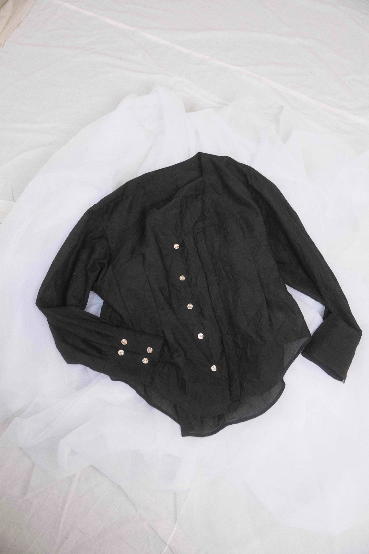 The V neck shirts / Cotton Silk / Black
