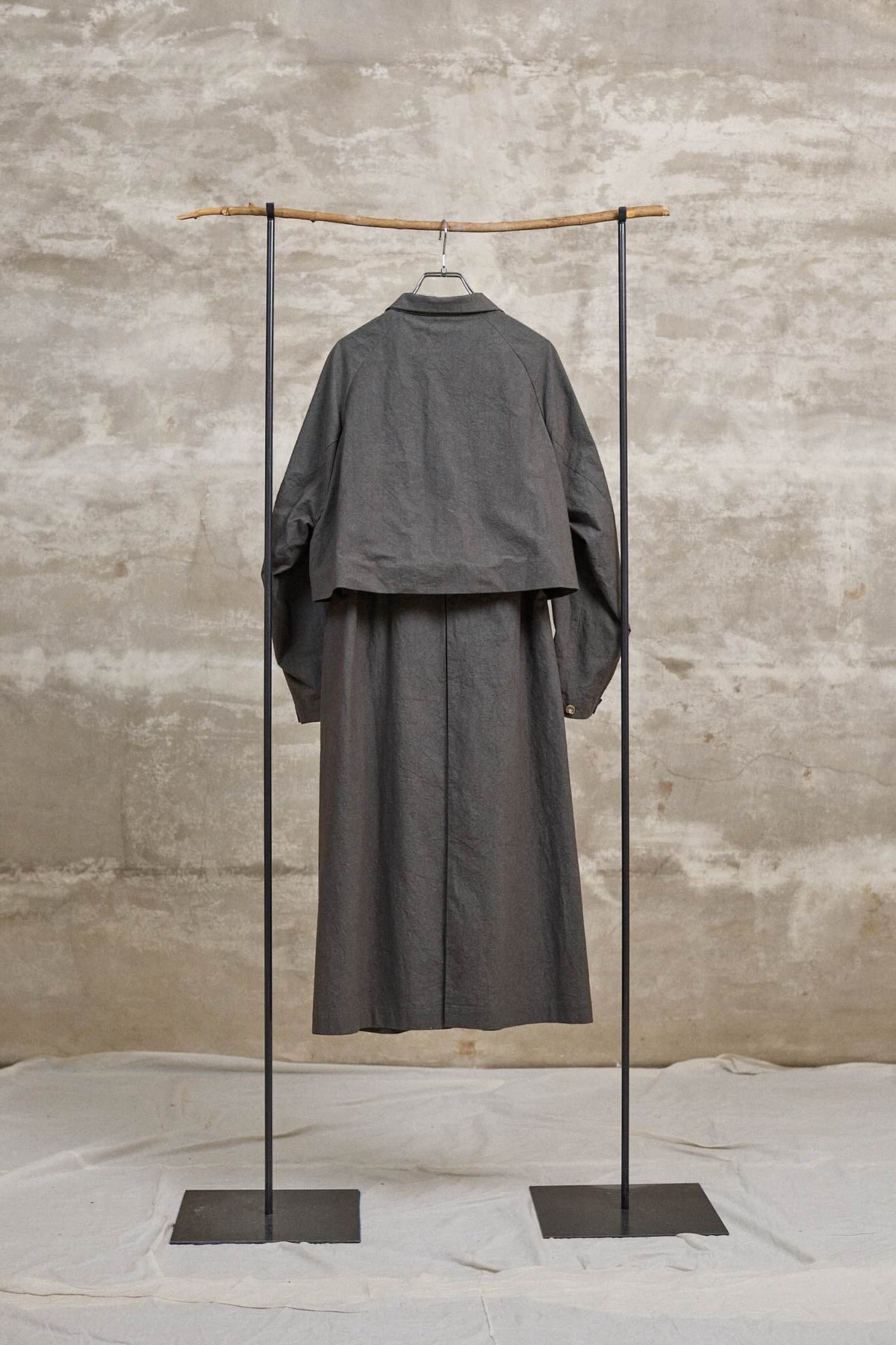 The walking coat / Cotton Linen Typewriter / Charcoal