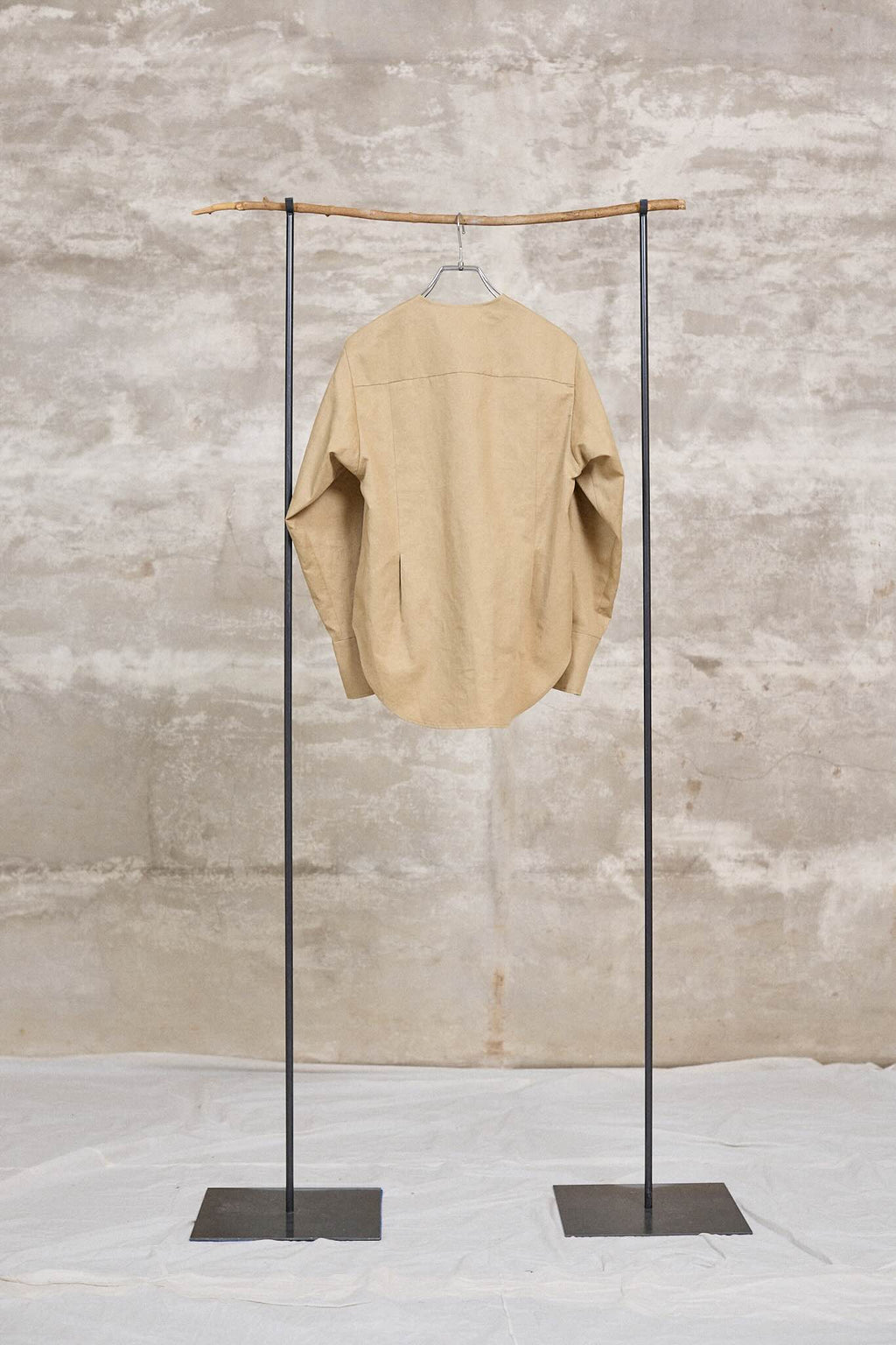The V neck shirts / Cotton Linen Twill / Beige