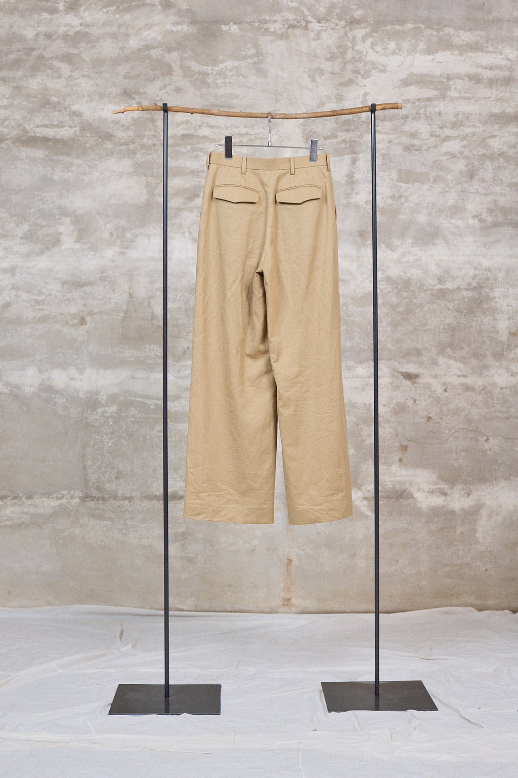 The 2tuck wrap straight wide trousers / Cotton Linen twill / Beige