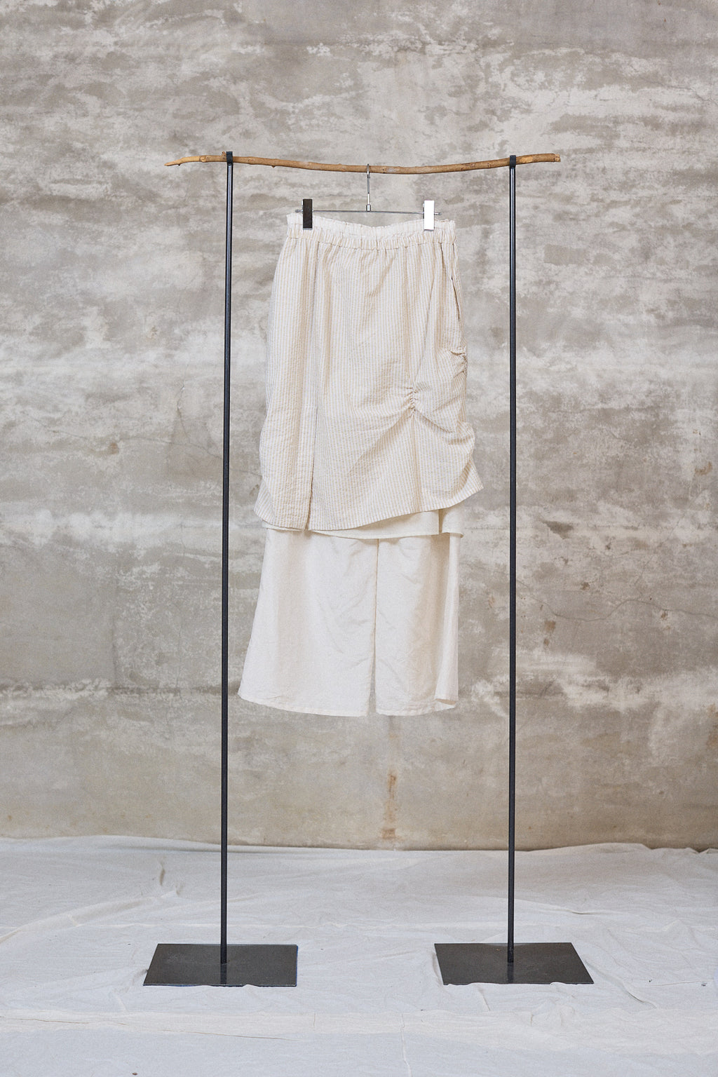 The layerd skirt pants / Cotton 100% x Cotton 100% x  Cotton 70% Silk 30% / Beige